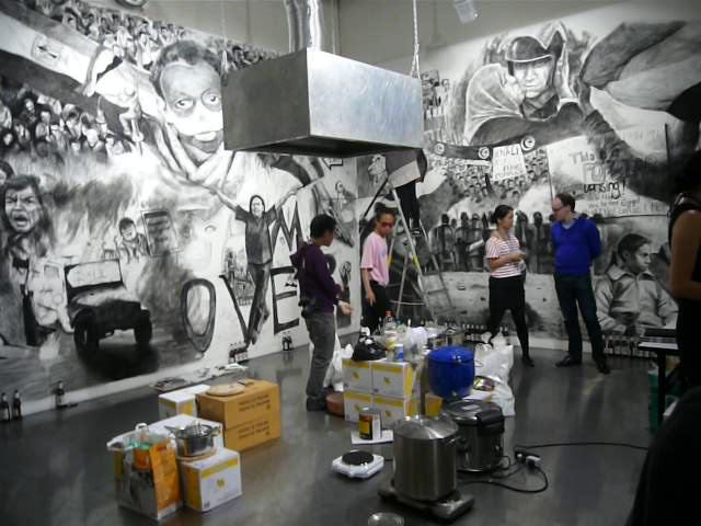 Rirkrit Tiravanija: exquisitamente indefinible Rirkrit Tiravanija: exquisitamente indefinible