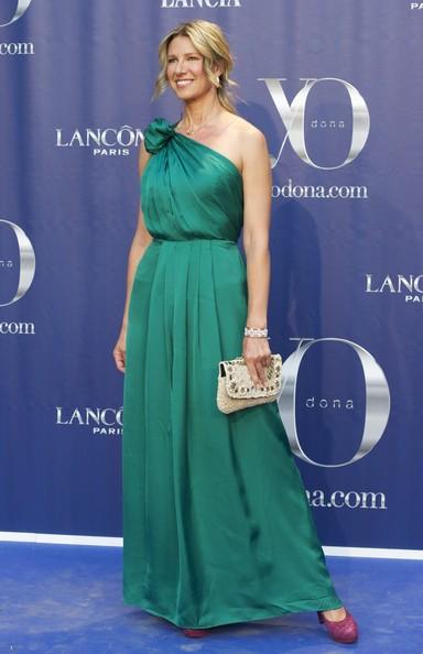 PREMIOS 'YO DONA' 2011 Anne Igartiburu attends