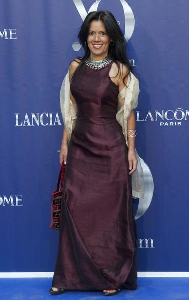 PREMIOS 'YO DONA' 2011 Spanish singer Cristina del Valle attends