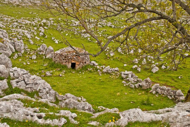 De Sobrevitsa a Sobia, en Teverga.  Por Max.