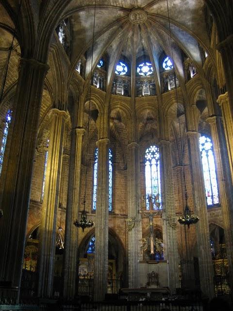 De catedrales y gárgolas: Barrio gótico de Barcelona