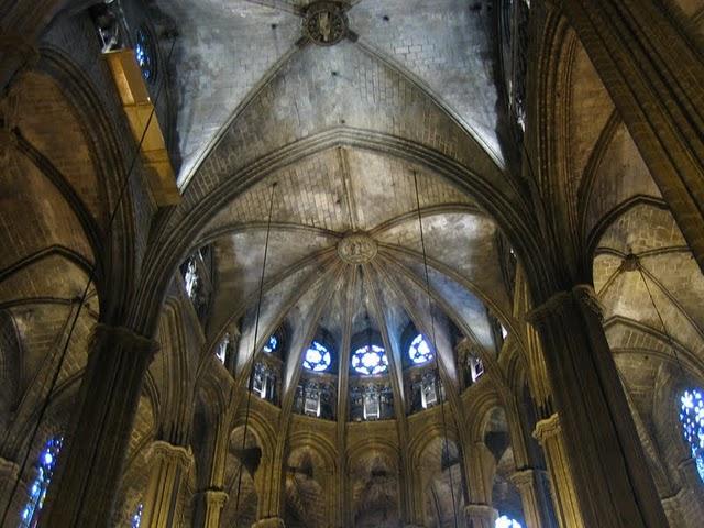 De catedrales y gárgolas: Barrio gótico de Barcelona