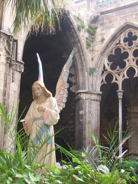 De catedrales y gárgolas: Barrio gótico de Barcelona