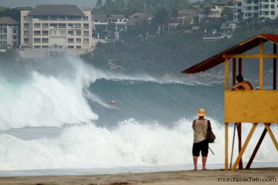 5734372045_ed0f599207_z Swell Rompe Huesos en Puerto Escondido
