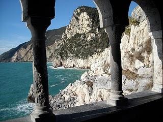 Portovenere: ciudad de leyendas del medioevo y mar profundo