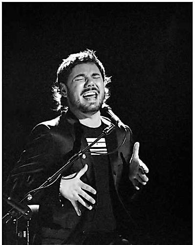 Escucha flamenco el fin de semana: entrevista a Miguel Poveda. Escucha flamenco el fin de semana: entrevista a Miguel Poveda.