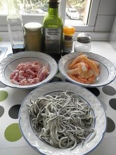 Ensalada de gulas con langostinos y bacon crujiente a la mostaza Ensalada de gulas con langostinos y bacon crujiente a la mostaza