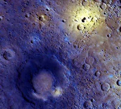 Messenger descubre enigmáticos pozos en el planeta Mercurio