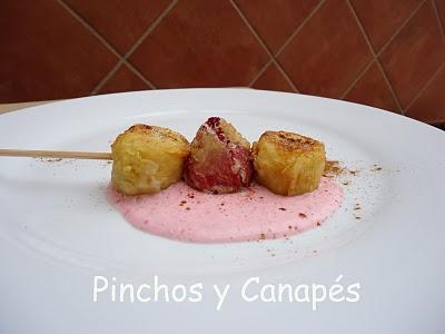 BROCHETA DE PLÁTANO Y FRESA BROCHETA DE PLÁTANO Y FRESA