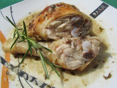 POLLO A LAS FINAS HIERBAS POLLO A LAS FINAS HIERBAS