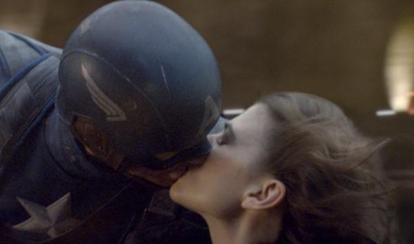 capamericanewstillsjuly9 Y todavía hay más imágenes de El Capitán América