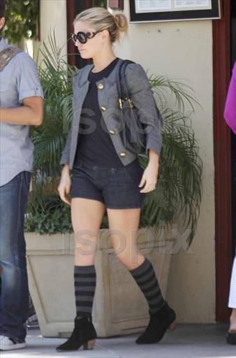 NUEVO OBJETO DE DESEO Prada Baroque Round Graphic Sunglasses Photograph