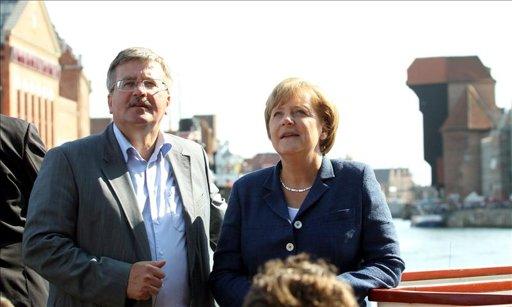 Angela Merkel descansa en la costa polaca invitada por Komorowski