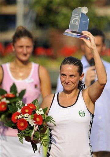 WTA de Budapest: Vinci se llevó el trofeo en Hungría