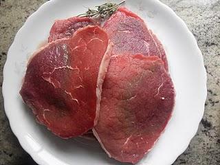 FILETES DE TERNERA EN SALSA FILETES DE TERNERA EN SALSA