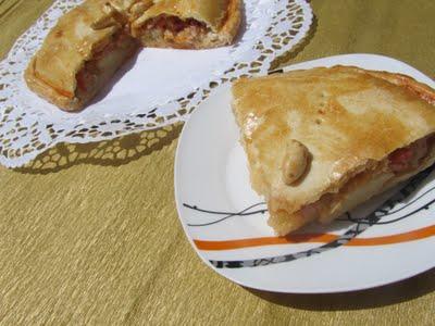 EMPANADA DE PATATAS Y BACON EMPANADA DE PATATAS Y BACON