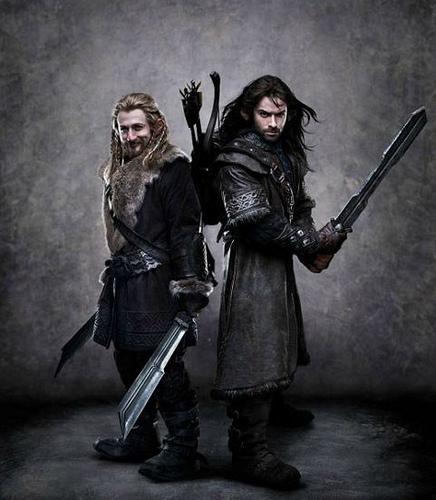 Más enanos aparecen: Fili y Kili el-hobbit-6
