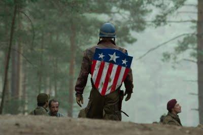 Nuevo póster español e imágenes de 'Capitán América. El Primer Vengador'