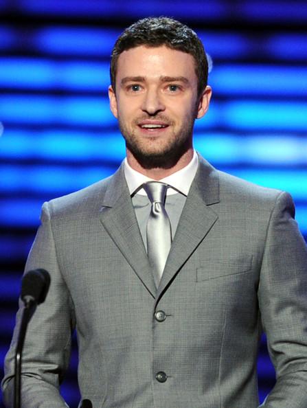 UNA GALA CON MUCHO CORAZÓN & GLAMOUR: THE 2011 ESPY AWARDS Justin Timberlake Actor Justin Timberlake speaks onstage during The 2011 ESPY Awards at Nokia Theatre L.A. Live on July 13, 2011 in Los Angeles, California.