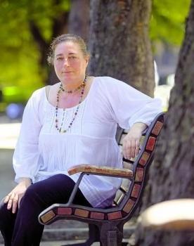 Las trabajadoras domésticas en Asturias opinan sobre el nuevo acuerdo Las trabajadoras domésticas en Asturias opinan sobre el nuevo acuerdo