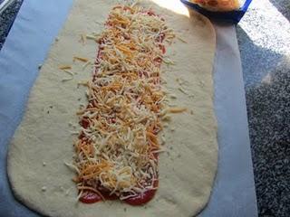 TRENZA RELLENA DE PIZZA