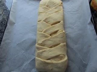 TRENZA RELLENA DE PIZZA