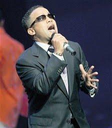 Héctor Acosta estrena “Me Llamas” Héctor Acosta estrena “Me Llamas”