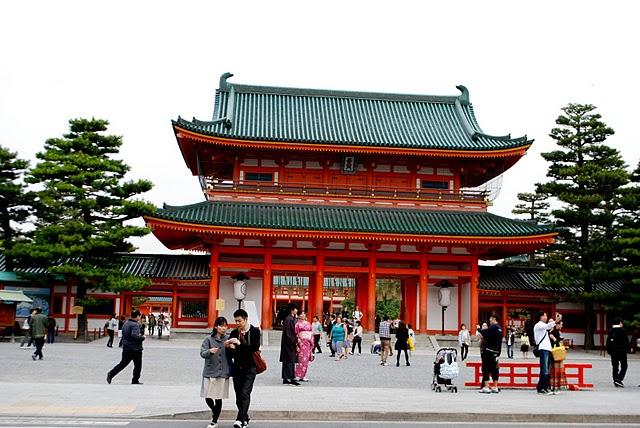 El Santuario Heian (平安 神宫) El Santuario Heian (平安 神宫)