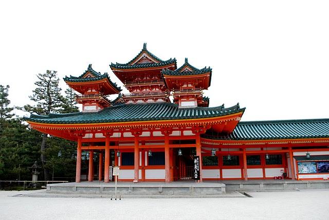 El Santuario Heian (平安 神宫) El Santuario Heian (平安 神宫)