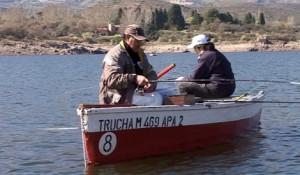 2 hombres pescando Otro de divorcio