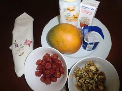 Helado de mango y nueces 