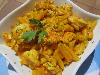 MACARRONES CON POLLO MACARRONES CON POLLO