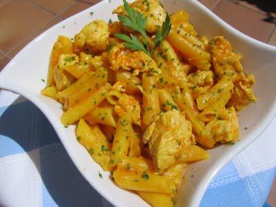 MACARRONES CON POLLO MACARRONES CON POLLO