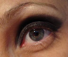 LOOK PASO A PASO SMOKEY EYES LOOK PASO A PASO SMOKEY EYES