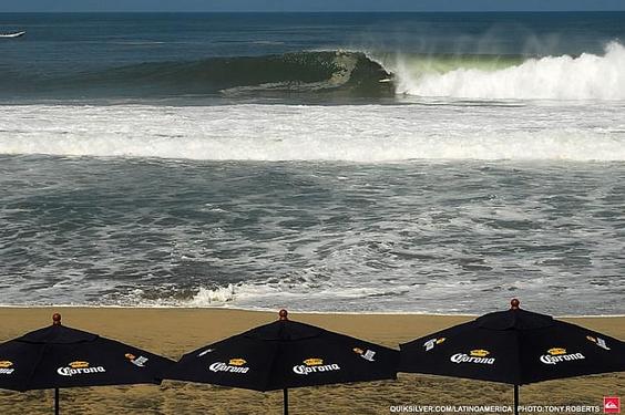 Kiron Jabour  gana el Quiksilver Pro Puerto Escondido 2011