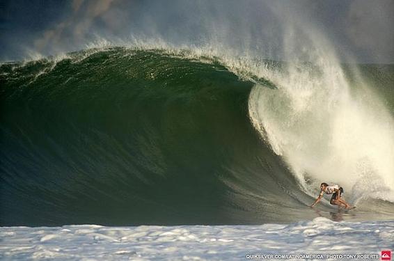 Kiron Jabour  gana el Quiksilver Pro Puerto Escondido 2011