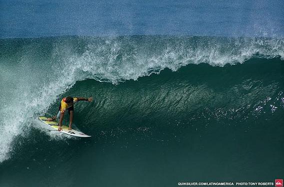 Kiron Jabour  gana el Quiksilver Pro Puerto Escondido 2011