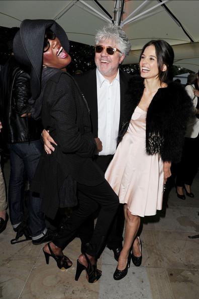 ELENA ANAYA Y SU VESTIDO Pedro Almodovar, Elena Anaya and Grace Jones attend the opening night of Film4 Summer Screen at Somerset House with the UK Premiere 'The Skin I Live'.