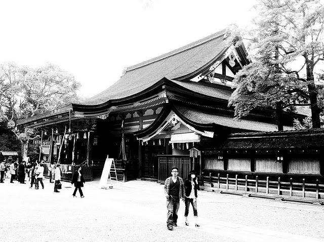 Santuario Yakasa (八坂神社) Santuario Yakasa (八坂神社)
