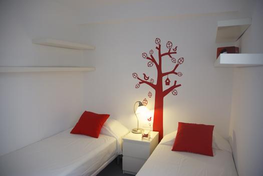 proyectos três: el DESPUÉS de un apartamento en la playa niña1