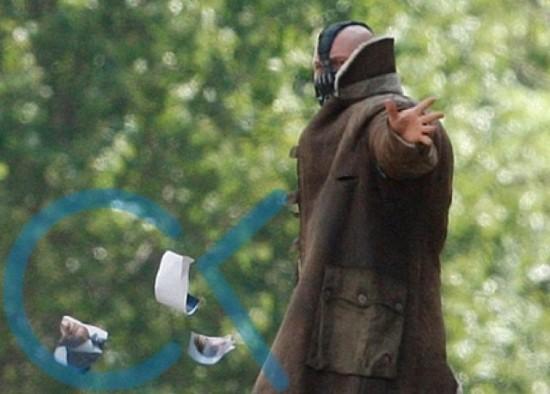 Tom-Hardy-Bane-Dent-spoiler Más material gráfico de The Dark Knight Rises