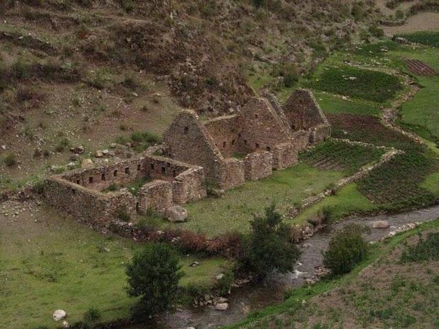 CAMINOS ANCESTRALES II : HACIA WILLOC, TIERRA DE WAYRUROS CAMINOS ANCESTRALES II : HACIA WILLOC, TIERRA DE WAYRUROS