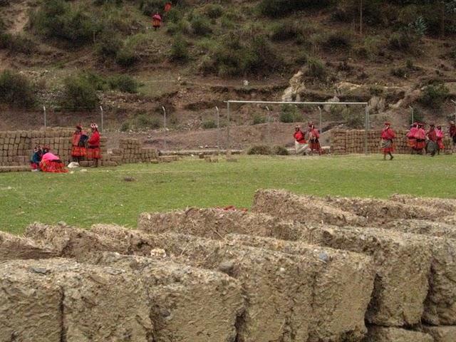 CAMINOS ANCESTRALES II : HACIA WILLOC, TIERRA DE WAYRUROS CAMINOS ANCESTRALES II : HACIA WILLOC, TIERRA DE WAYRUROS