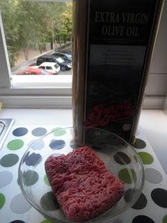 Albóndigas griegas con salsa de yogur Albóndigas griegas con salsa de yogur