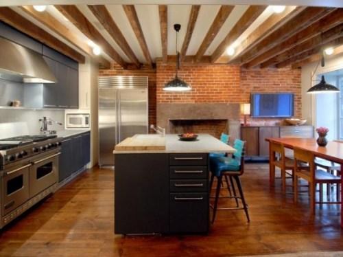 juliann-more-self-decorated-kitchen-design hollywood homes – julianne moore