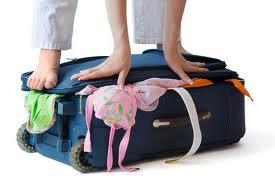 Vacaciones, viajes, maletas y equipaje de mano