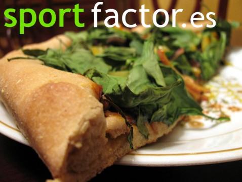 elige una porcion de pizza natural Cinco “snacks” perfectos para después de entrenar