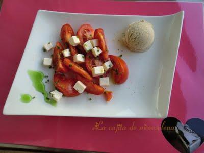 Ensalada de tomate con helado de te verde a la hierbabuena Ensalada de tomate con helado de te verde a la hierbabuena