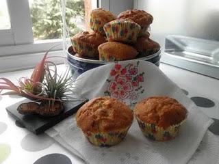 Muffins de frutos rojos y gotas de chocolate blanco Valor