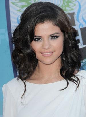 Belleza + Pelos: SELENA GOMEZ